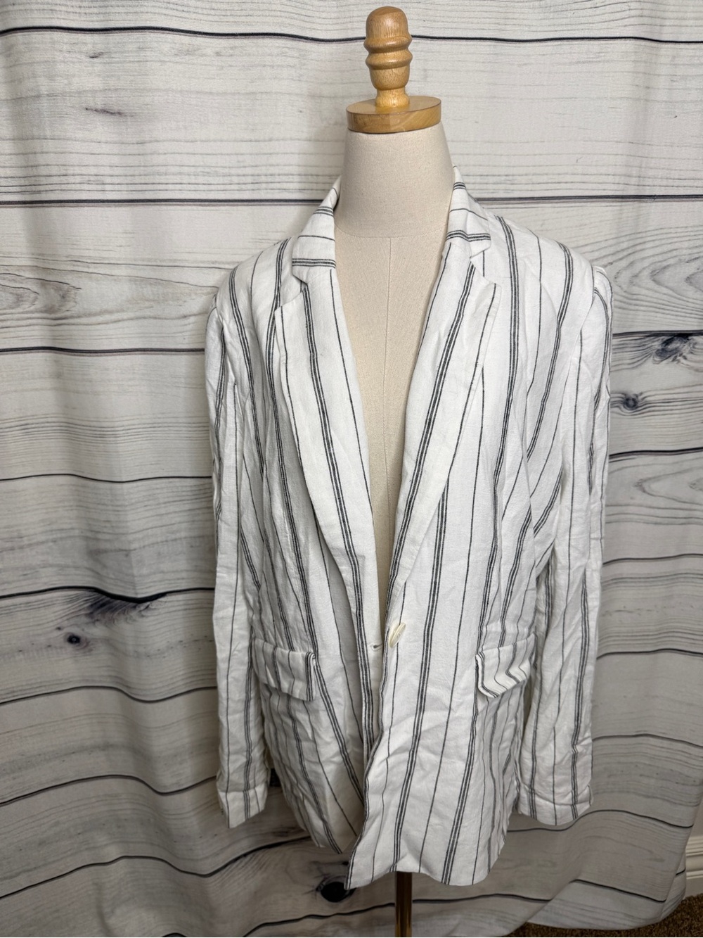 Evereve White Blazer with Black Pinstripes